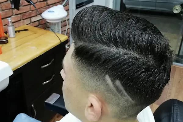 WIND HAIR CUT - Berber Dükkanı - İzmir Buca