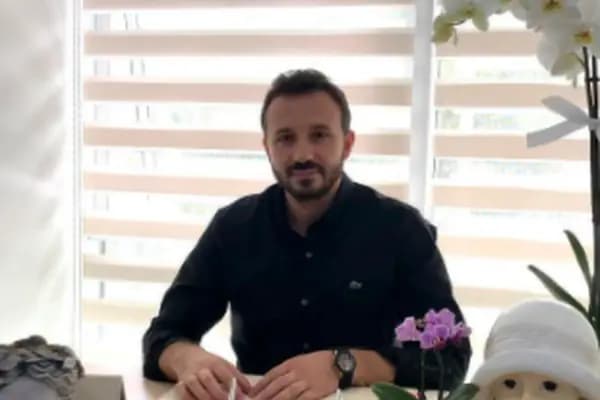 Dr. Cihan HASÇİÇEK - Estetik Cerrah - Bursa Nilüfer
