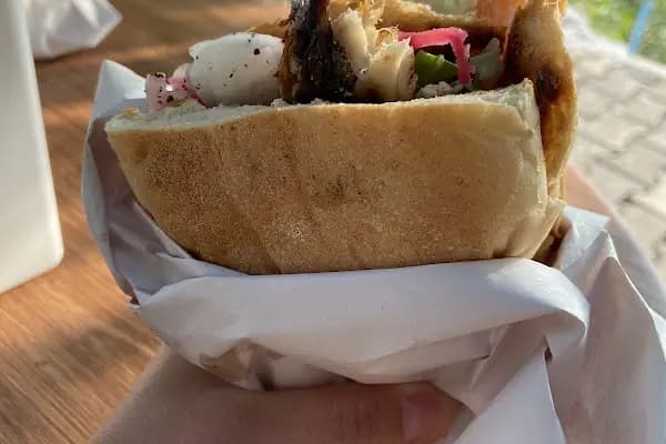 Hatice Hanım Balık Ekmek - Balık Restoranı - İzmir Aliağa