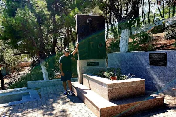Tahtakuslar Mezarlığı - Mezarlık - Balıkesir Edremit