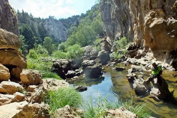 Derebucak Çamlık Mağaraları Tabiat Anıtı - Milli Park - Konya Akşehir