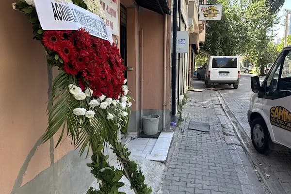 İzmir Çiçekçilik - Bayraklı / Bornova Şubesi - Çiçekçi - İzmir Foça