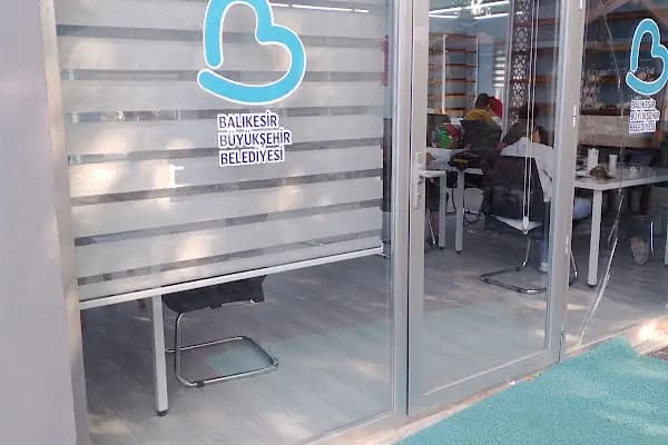 Ece Sıla Ünsal Kütüphanesi - Kütüphane - Balıkesir Altıeylül