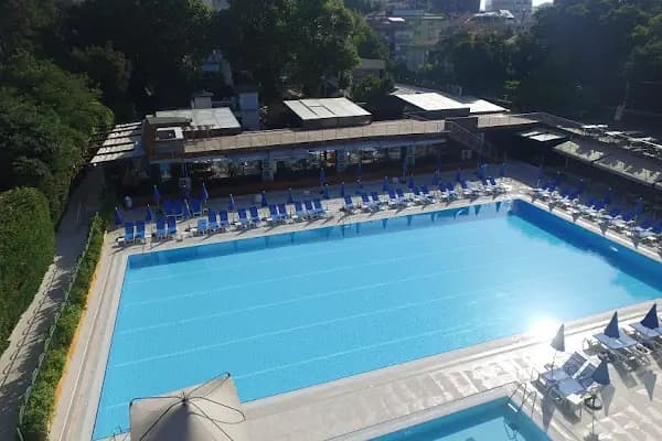 Büyük Kulüp Havuz - Yüzme havuzu - İstanbul Bahçelievler