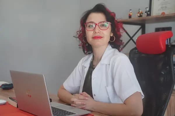 Uzm. Dr. Fatma Ülkü Güray Çiçek, Göz Hastalıkları - Göz Doktoru - Mersin Mezitli