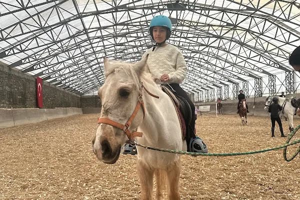 Ballıca atlı spor klübü - Binicilik Kulübü - İstanbul Çekmeköy