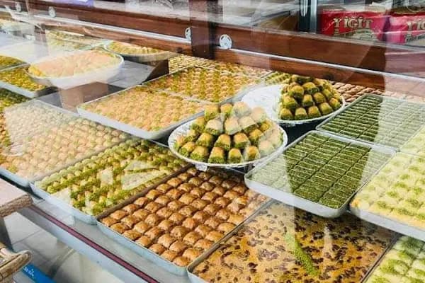Dalaman Kılıçoğlu baklava ve dondurma - Pastane - Muğla Dalaman
