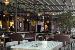 Pub Locale Balçova