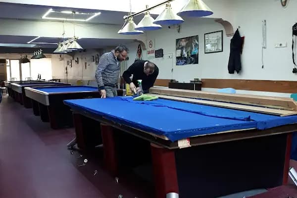 Ṣampiyon Bilardo Internet Cafe - Bilardo salonu - Manisa Manisa