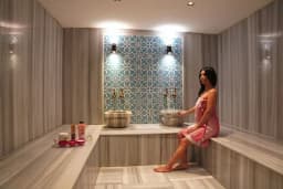 Double Bond Hotel Spa