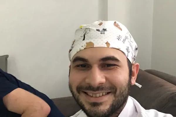 Dt. Ruşen Şirinov - Diş Hekimi - Bursa Gürsu