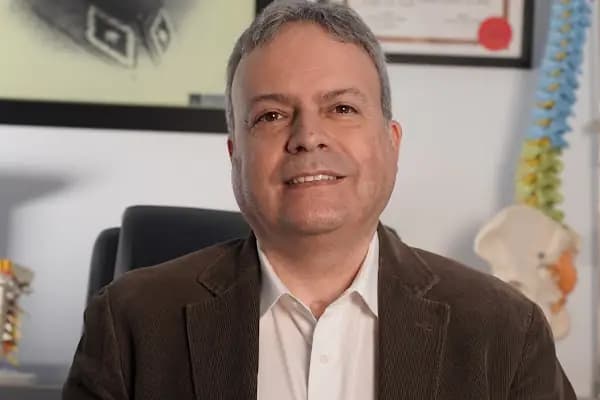 Op. Dr. Candan Hundemir - Beyin Ve Sinir Cerrahisi - Beyin ve Sinir Cerrahı - İstanbul Avcılar