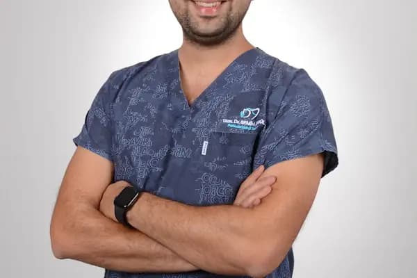 Bursa Periodontoloji Uzmanı ve İmplantoloji-Uzm. Dt. Semih Akgül - Diş İmplantı Periodontisti - Bursa Nilüfer
