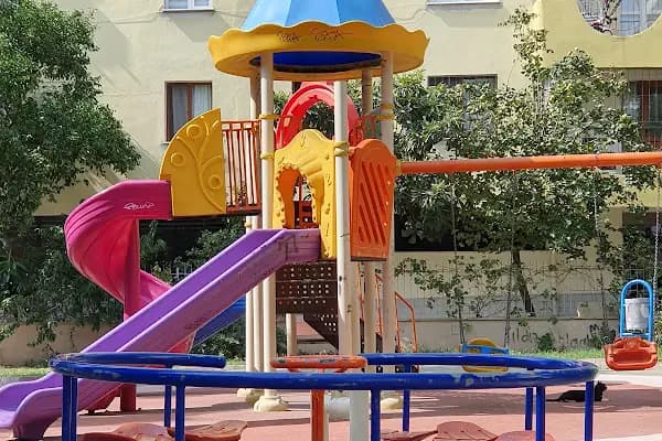 Çocuk Parkı - Park - İzmir Bornova