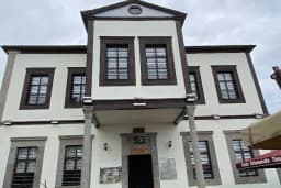 Tarihi Ortamahalle Konakları