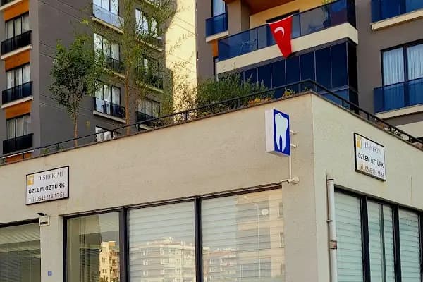 Dt. Özlem Öztürk, Diş Hekimi - Diş Hekimi - Bursa Nilüfer