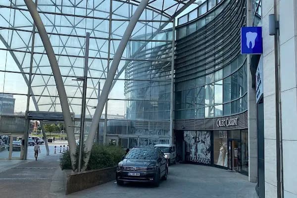 Pera Diş Kliniği - Pera Dental Clinic - Diş Kliniği - İstanbul Başakşehir