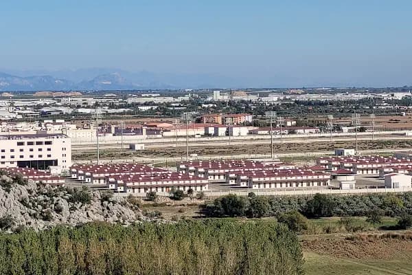Antalya il göç idaresi geri gönderme merkezi - Kamu Güvenliği Dairesi - İstanbul Esenyurt