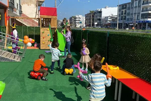 ALİAĞA MİNİK KALPLER ANAOKULU - Anaokulu - İzmir Bayraklı