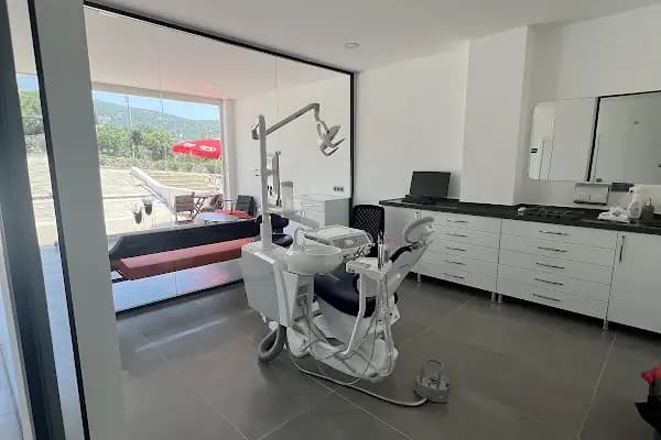 Özel Dentaline Ağız ve Diş Sağlığı Polikliniği - Diş Hekimi - Muğla Bodrum