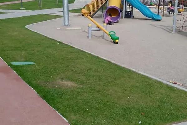 Neşet Ertaş Parkı - Park - İzmir Buca