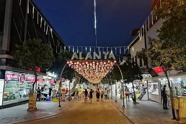 Alanya Big Bazar - Kıyafet Toptan Satış Pazarı - Antalya Alanya