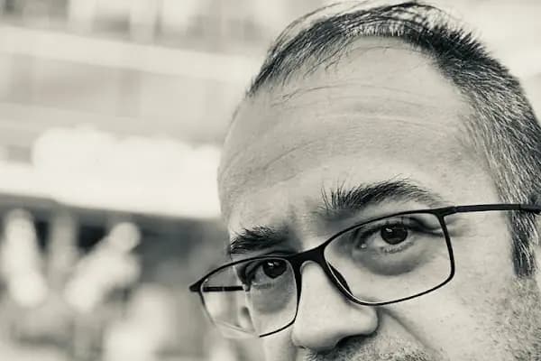 Doç. Dr. Tolga Ege, Ortopedi Ve Travmatoloji, Skolyoz, Kifoz,Omurga Eğriliği cerrahisi - Ortopedi Cerrahı - Ankara Akyurt