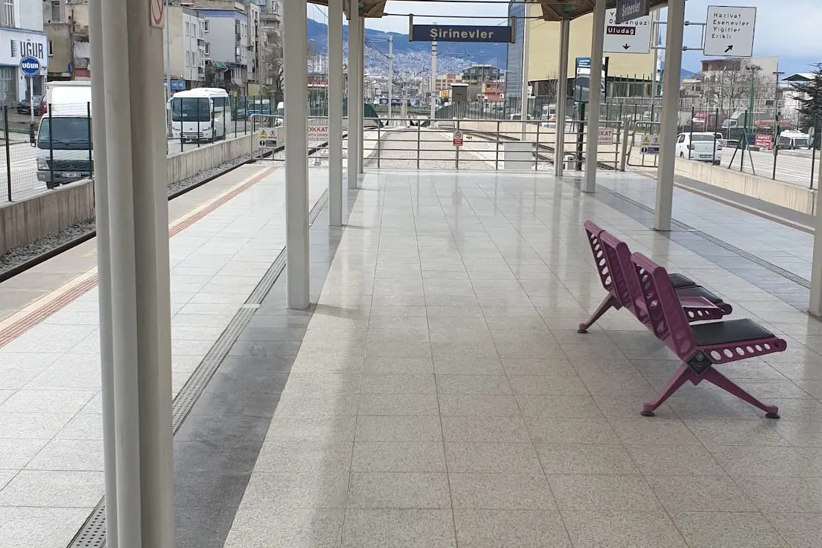 Metro İstasyonu