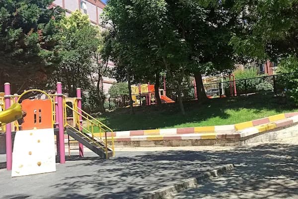 Altın Yıldız Parkı - Park - İstanbul Bahçelievler