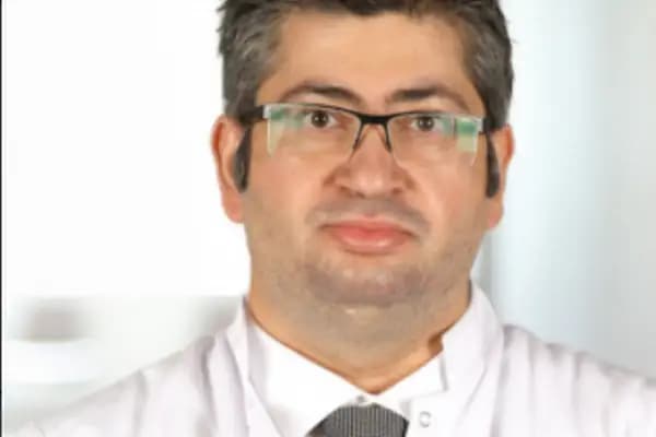 Dr. Öğr. Üyesi Cem Emrah Kalafat - Göğüs Hastalıkları Uzmanı - İstanbul Esenyurt