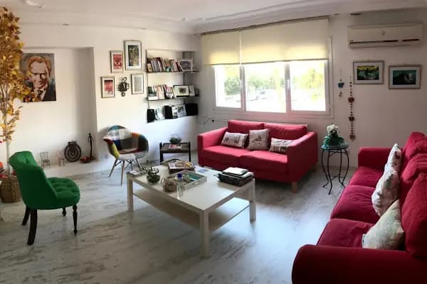 İzmir Psikolog Uzman Klinik Psikolog Dr. Sinem Malkoç - Psikolog - İzmir Buca