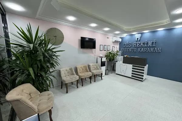 Diş Hekimi Ayşenur Karaman - Diş Hekimi - İzmir Buca