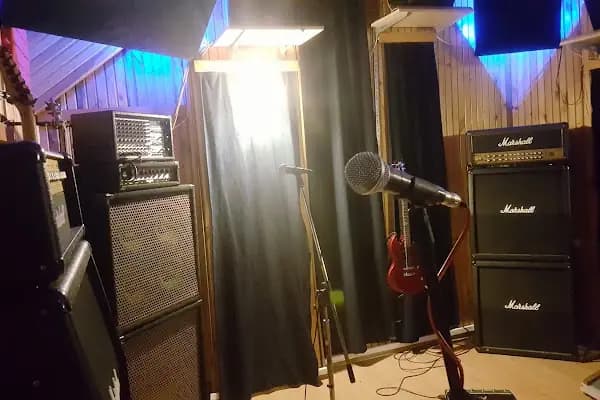 Foto Aile Fotoğraf Atölyesi - All Lines Record &amp; Studio - Fotoğraf Stüdyosu - İzmir Konak