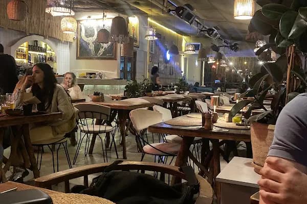 FREED BUCA - Canlı Müzik Olan Bar - İzmir Buca