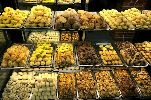 Neves Baklava &amp; Kadayıf - Tatlıcı - İstanbul Bağcılar