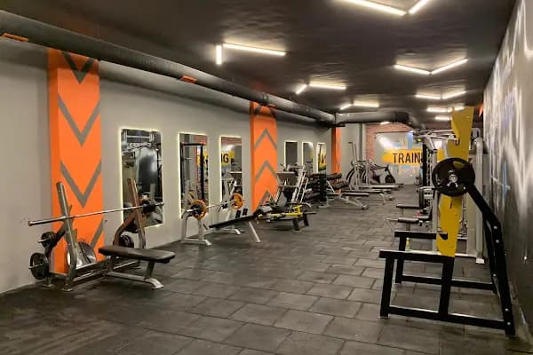 R GYM Fitness Salonu - Reaksiyon Fitness Akademi İnegöl Spor Salonu - Spor salonu - Bursa İnegöl