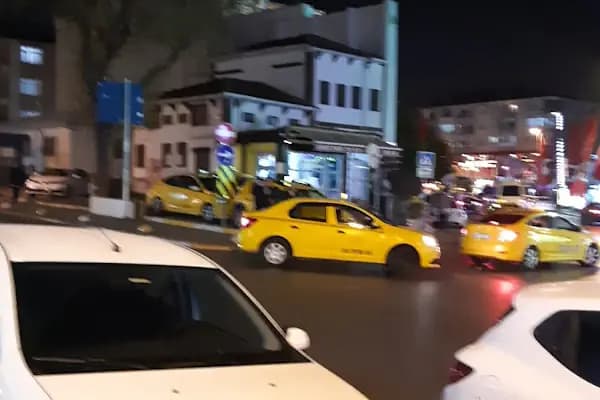 Güner Taksi - Taksi Durağı - İstanbul Avcılar