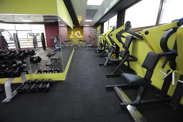 Pluss Fit Elite - Spor salonu - İzmir Buca