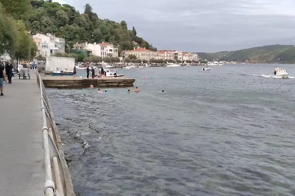 Sarıyer Altınkum Bayanlar Plajı - Kumsal - İstanbul Ataşehir