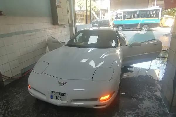 AKS OTO YIKAMA VE DETAYLI TEMİZLİK UYGULAMALARI - Detaylı Araç Temizlik Hizmeti - İzmir Bornova