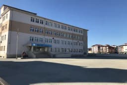 İbni Sina İlkokulu