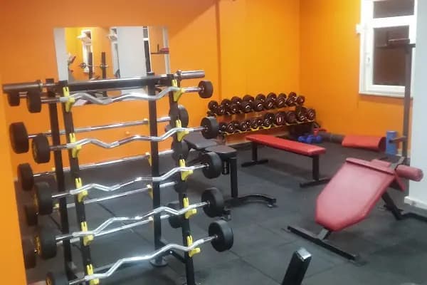 Küçükçekmece Halkalı Veysel tokur fitness salonu - Spor salonu - İstanbul Küçükçekmece