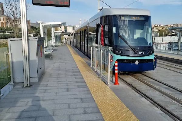 Alibeyköy Cep Otogarı - Tramvay Durağı - İstanbul Zeytinburnu
