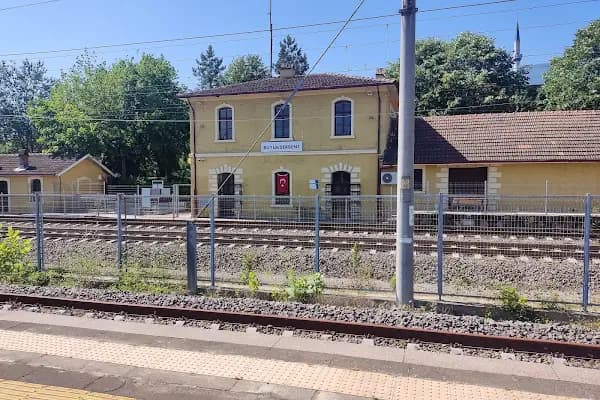 Büyükderbent YHT - Tren İstasyonu - Kocaeli Gebze