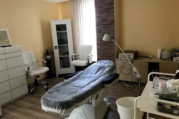Op. Dr. Bahadır Çelik Estetik ve Plastik Cerrahi Uzmanı - Estetik Cerrahi Kliniği - Antalya Konyaaltı