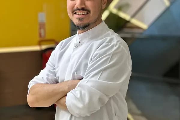 Op. Dr. Tiber Menteşe - Estetik Cerrah - İstanbul Kadıköy