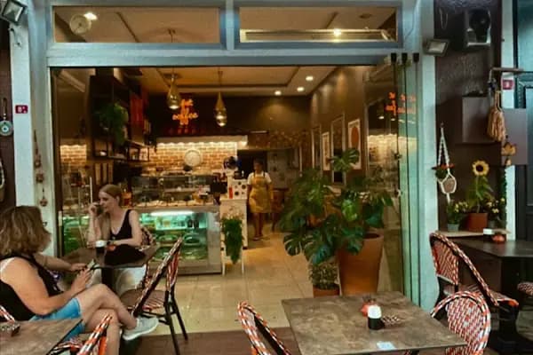 Jai Faim Cafe - Kahve dükkanı - İstanbul Adalar