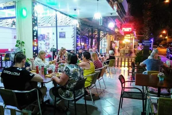 PİZZA Cafe 42 - Pizza restoranı - Antalya Aksu
