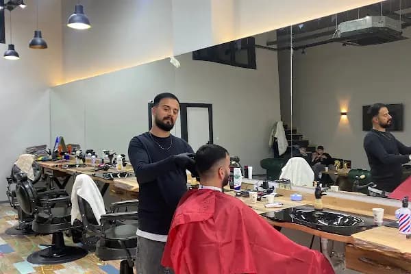 Hair Luxera - Berber Dükkanı - İstanbul Bağcılar