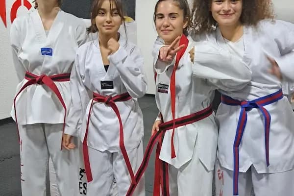 Defence &amp; Athletics Club - Boks Salonu - İstanbul Avcılar